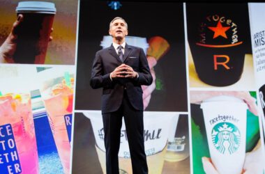La campaña «Race juntos» de Starbucks y el lado positivo del activismo del CEO