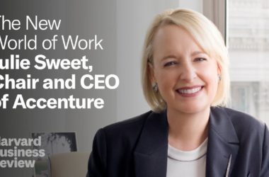 Julie Sweet, CEO de Accenture, habla sobre la habilidad más importante que los solicitantes de empleo necesitan